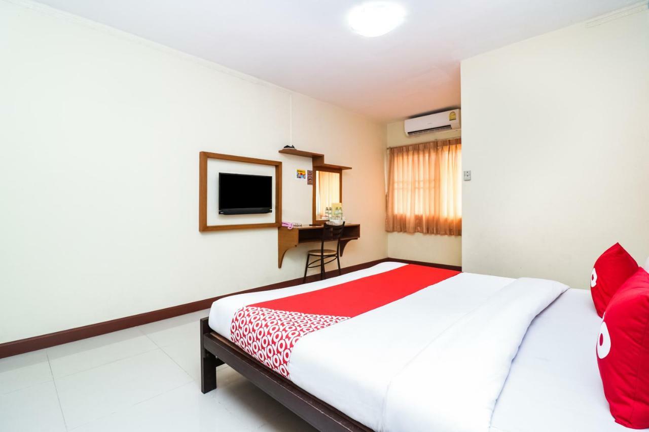Oyo 237 Thitikorn Grandview Hotell Ban Pak Khlong Si Exteriör bild