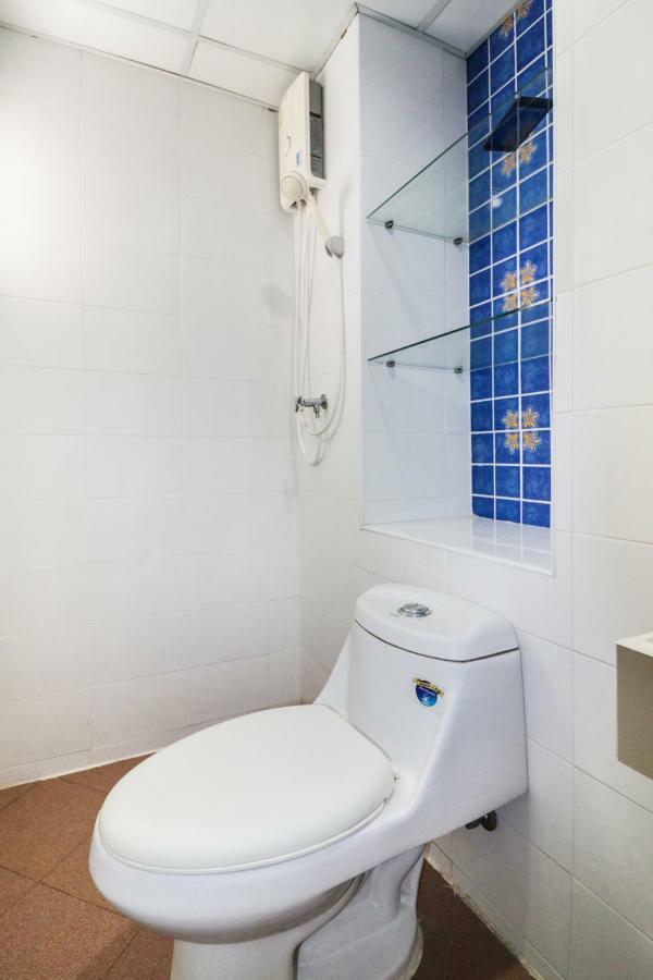 Oyo 237 Thitikorn Grandview Hotell Ban Pak Khlong Si Exteriör bild